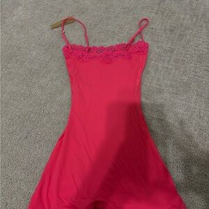 Elegant Pink Lace Trim Chemise